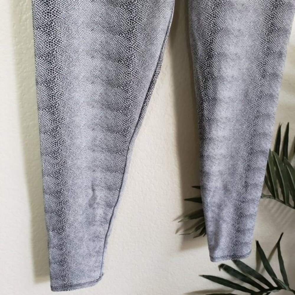 Onzie Snakeskin Python Print High Waisted Yoga Pa… - image 4